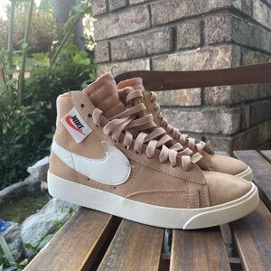 Nike Rebel Blazers